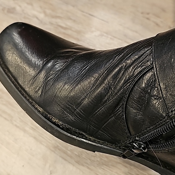 Boot - Picture 6 of 6